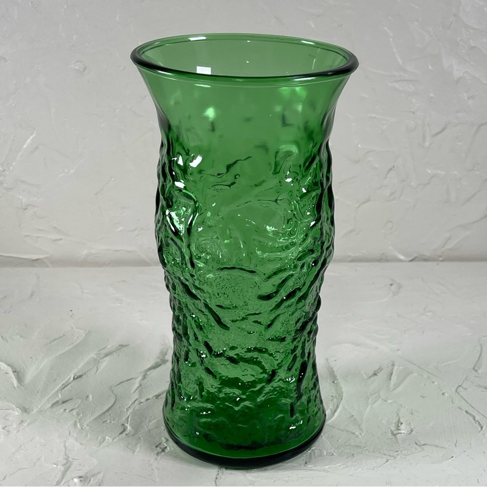 *Vintage E.O. Brody Co. Emerald Green Crinkle Glass Vase